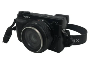 宅配買取にて パナソニックのデジタル一眼カメラ LUMIX DMC-GX7 レンズキットを買取しました