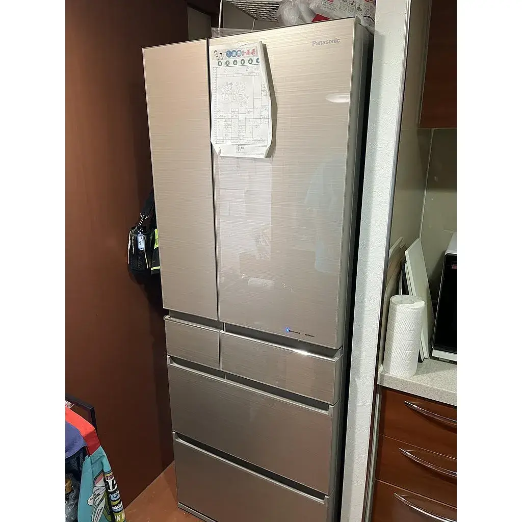 東京都 世田谷区にて 冷蔵庫 パナソニック NR-F604HPX 2018 中棚欠品、割れ有 を出張買取しました