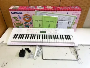 東京都 八王子市にて CASIO カシオ LK-111 光ナビゲーションキーボード を店頭買取しました