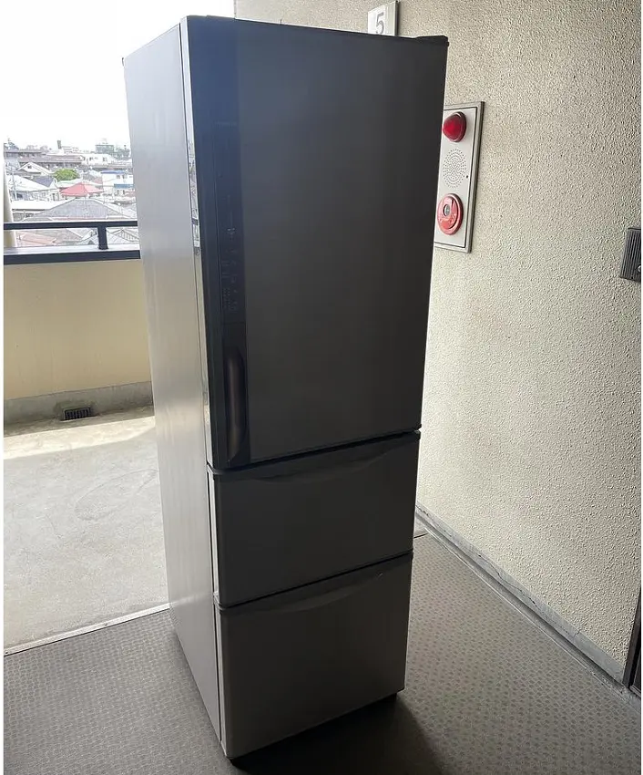 東京都 中野区にて 日立 3ドア冷蔵庫 R-K32JV 2019年製 を出張買取しました