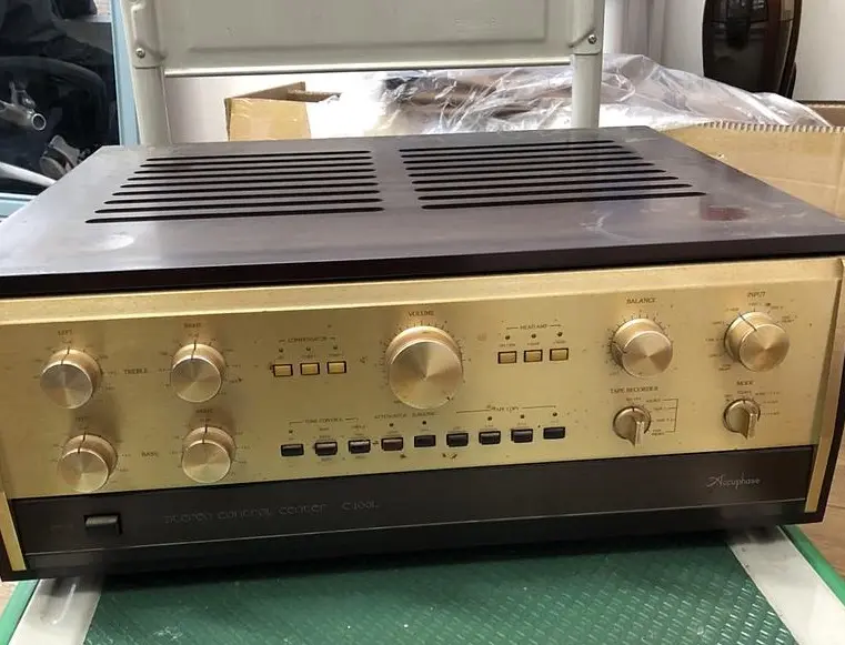 アキュフェーズ コントロールアンプ C-200L